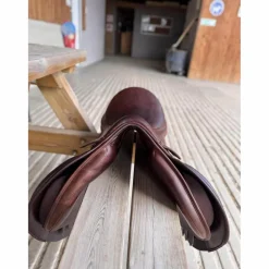 📌 À VENDRE – Selle Éric Thomas mixte 17” + sangle & étrivières