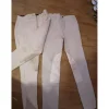 2 pantalons blancs à saisir