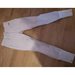 2 pantalons blancs à saisir