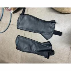 2 pers de Chaps