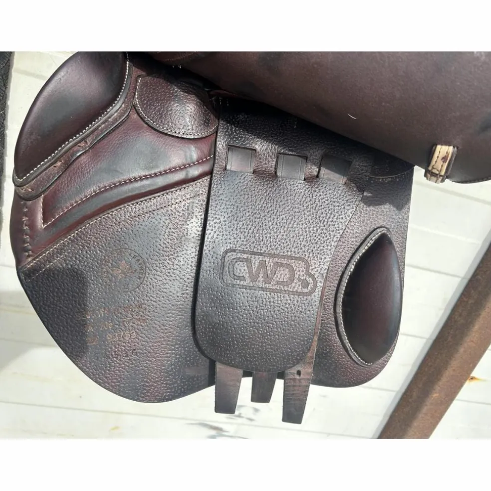 À vendre : Selle CDW 17.5" couleur chocolat - 2022
