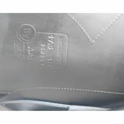 A vendre selle neuve de dressage ANTARES noir