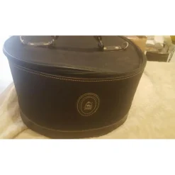 Boite à chapeaux