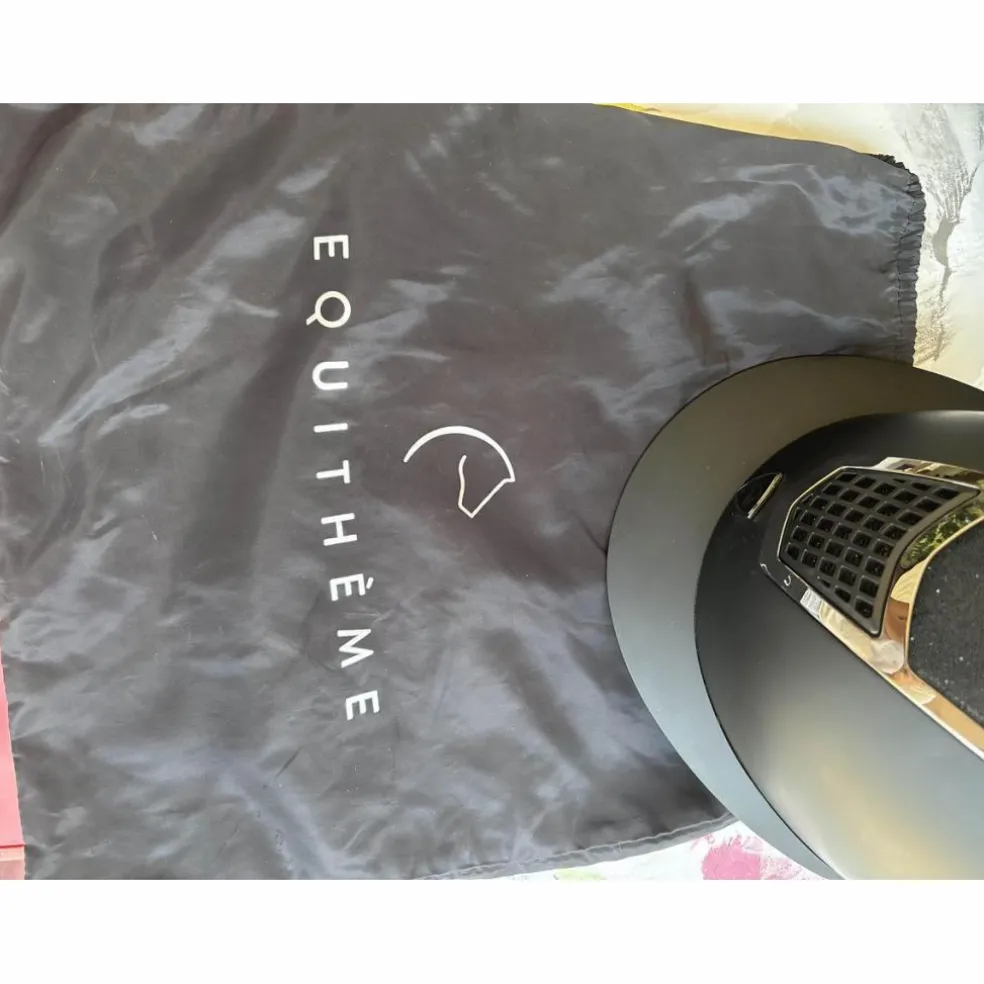 bombe equitheme taille 53/55