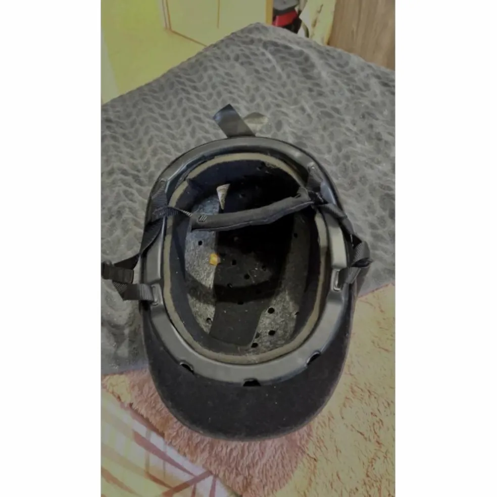 bombe noir velours noeu