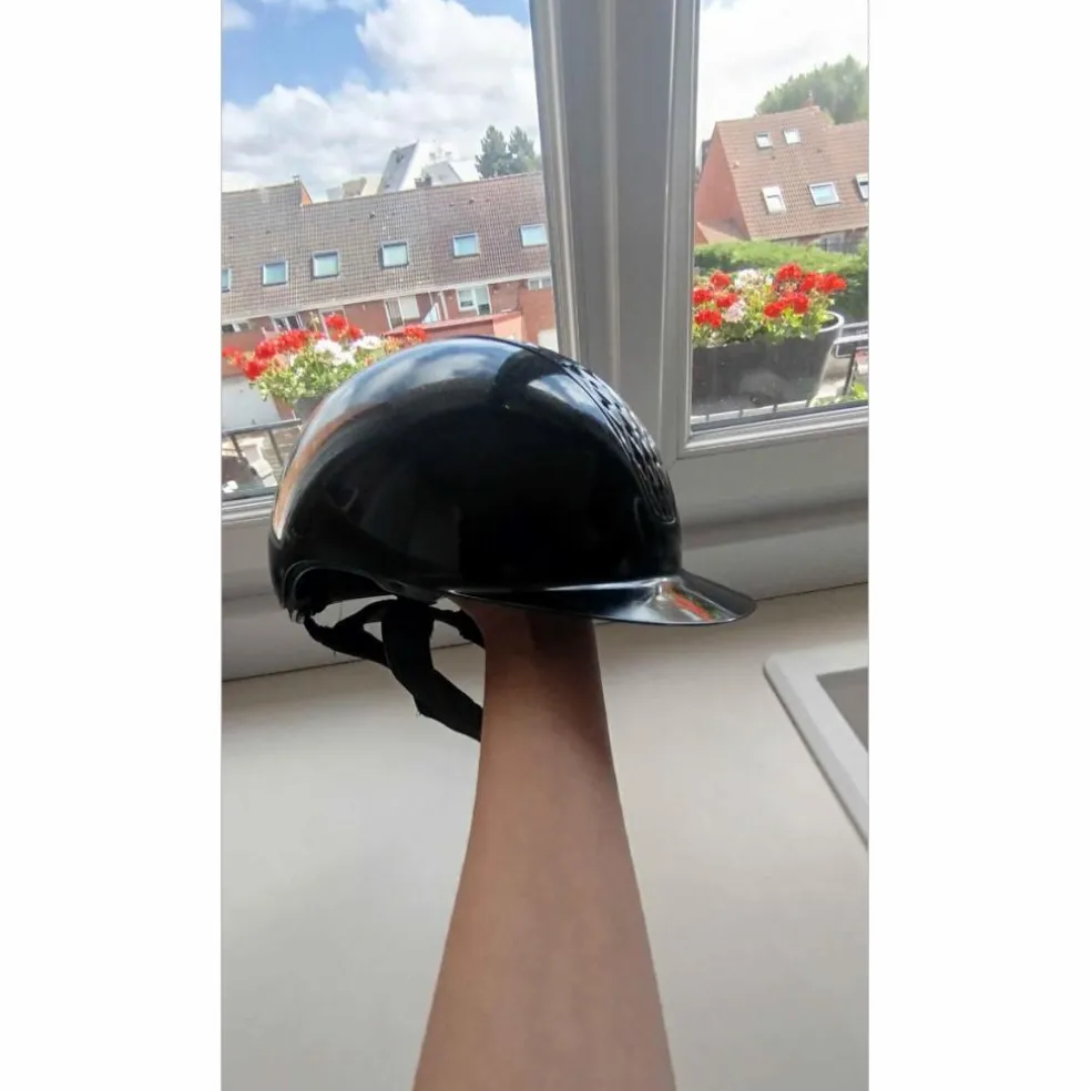 Bombe Noire pailletée