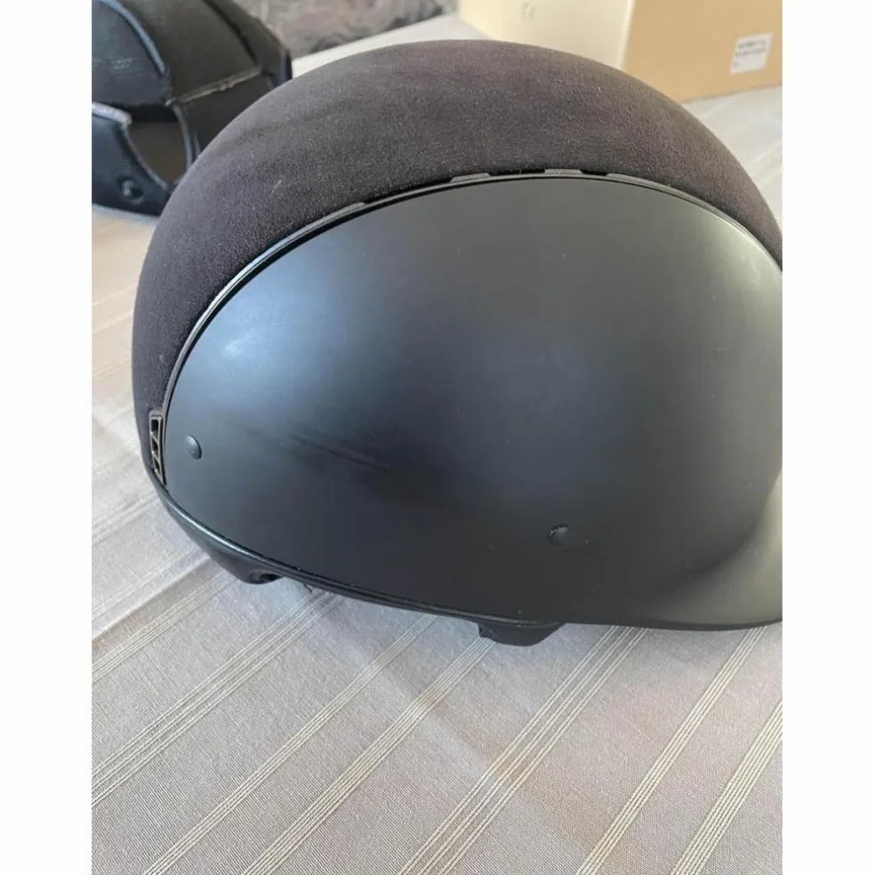 bombe samshield noir mat alcantara taille 55