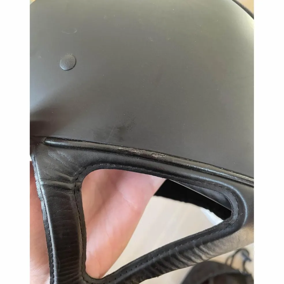 bombe samshield noir mat alcantara taille 55