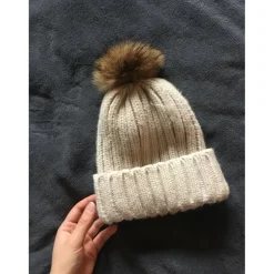Bonnet avec pompom