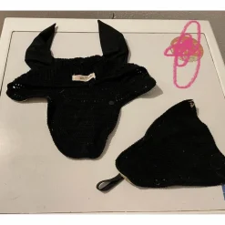 bonnet cheval noir