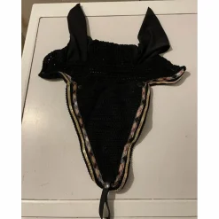 bonnet cheval noir