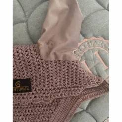 bonnet Kentucky rose pal e
