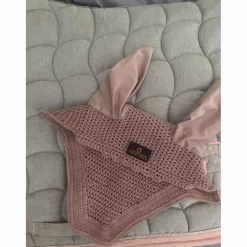 bonnet Kentucky rose pal e