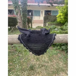 bonnet noir taille cheval