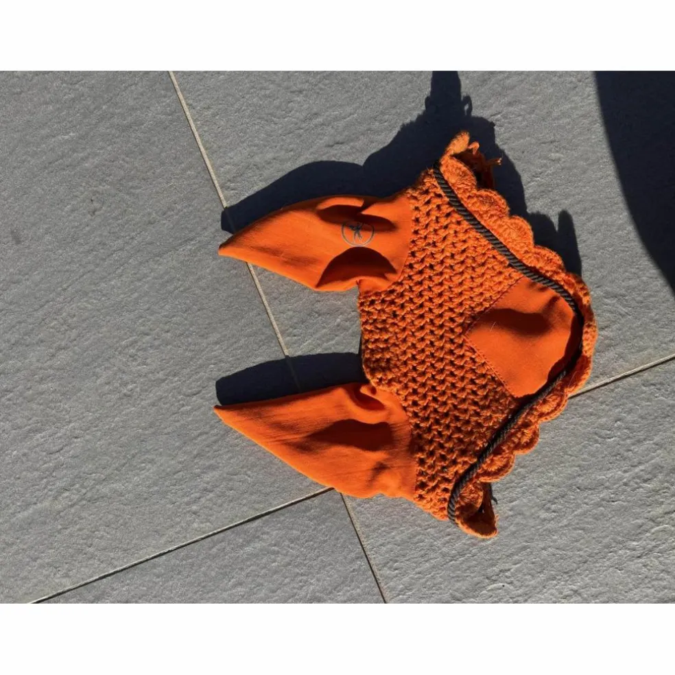 Bonnet orange poney