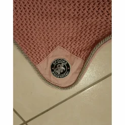 Bonnet spooks equestrian rose