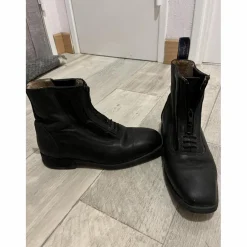 Boots dyon