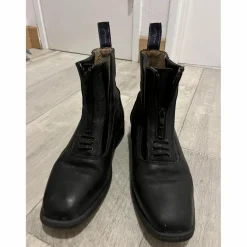 Boots dyon