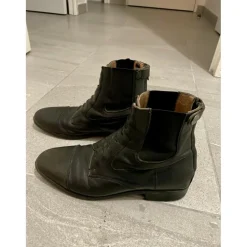 Boots en cuir noire Taille 38