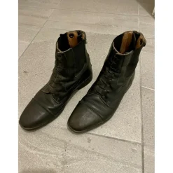 Boots en cuir noire Taille 38