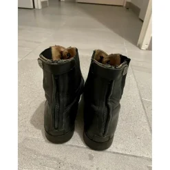 Boots en cuir noire Taille 38