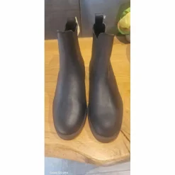 Boots neuves avec étiquette