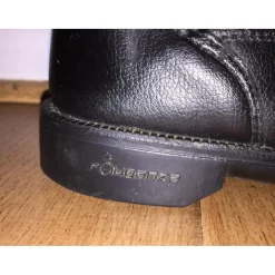 Boots noir en cuir fouganza.