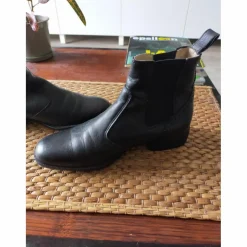 Boots noir en cuir neuve