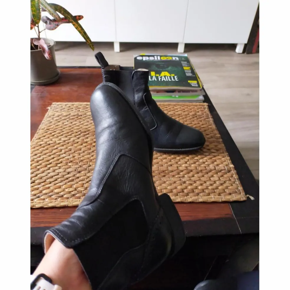 Boots noir en cuir neuve