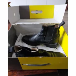 Boots noir en cuir neuve