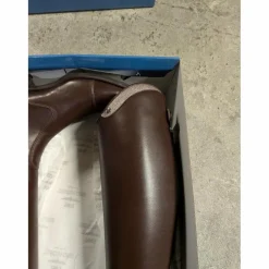BOTTES