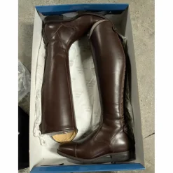 BOTTES