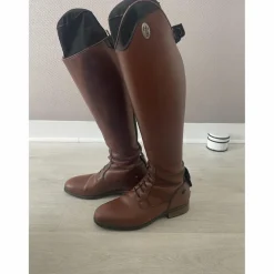Bottes d'équitation Hathor Bottier sur mesure, cognac, verni noir, de 2021, en superbe état général