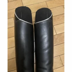 Bottes d'équitation Hathor Bottier sur mesure, personnalisées vernis noir/argent, de Janvier 2021, en très bon état
