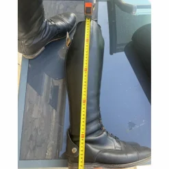 Bottes en cuir noir