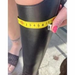 Bottes en cuir noir