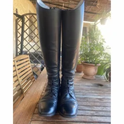BOTTES NOIRES EN CUIR FABBRI POINTURE 39 AVEC EMBOUCHOIRS BOIS SUR MESURE