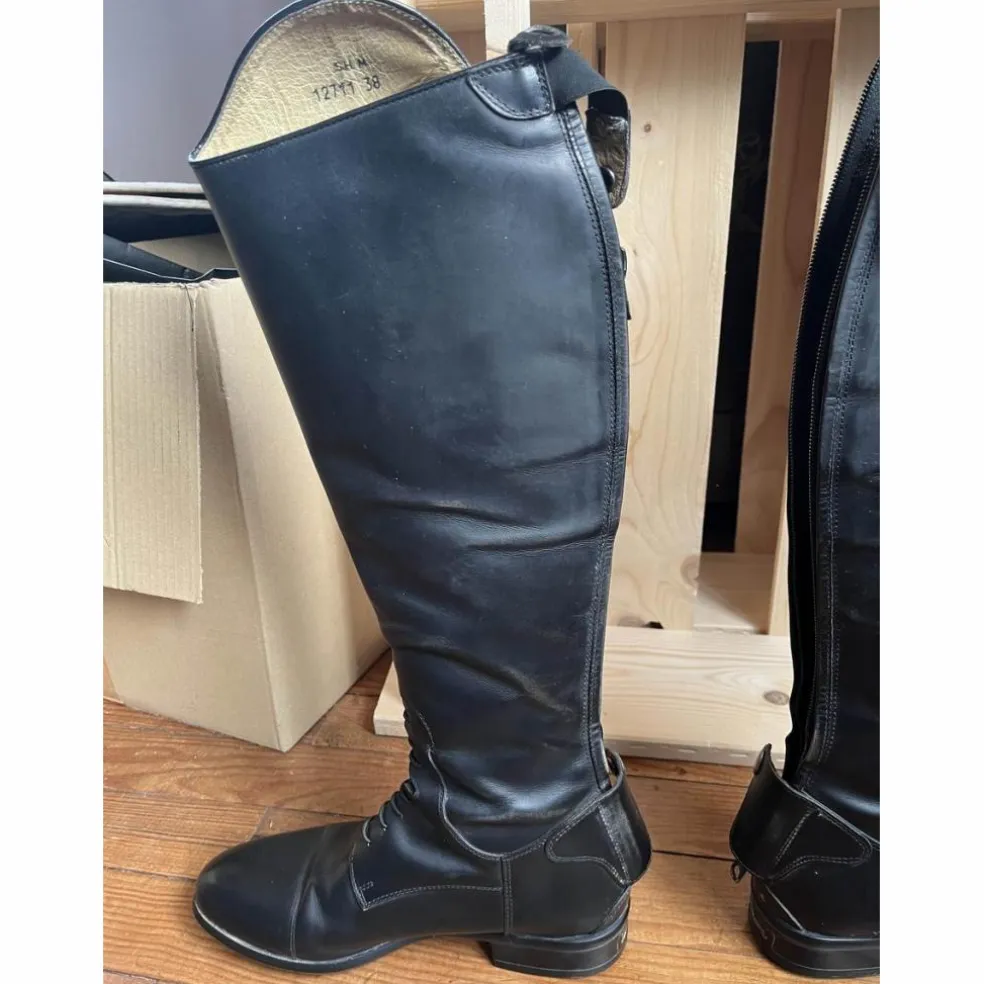 Bottes Tattini taille 38 mollet M
