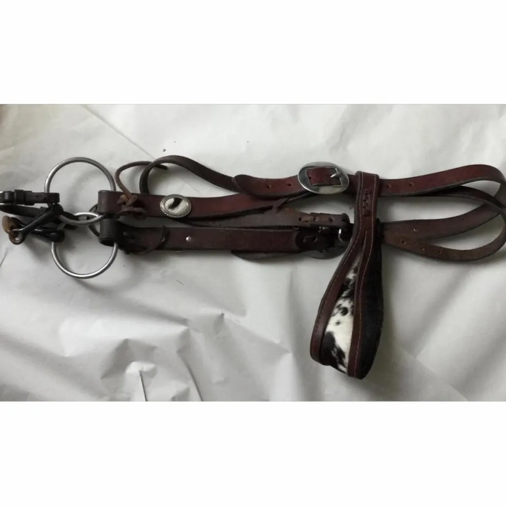 Bridon artisanale western avec peau de vache COBB