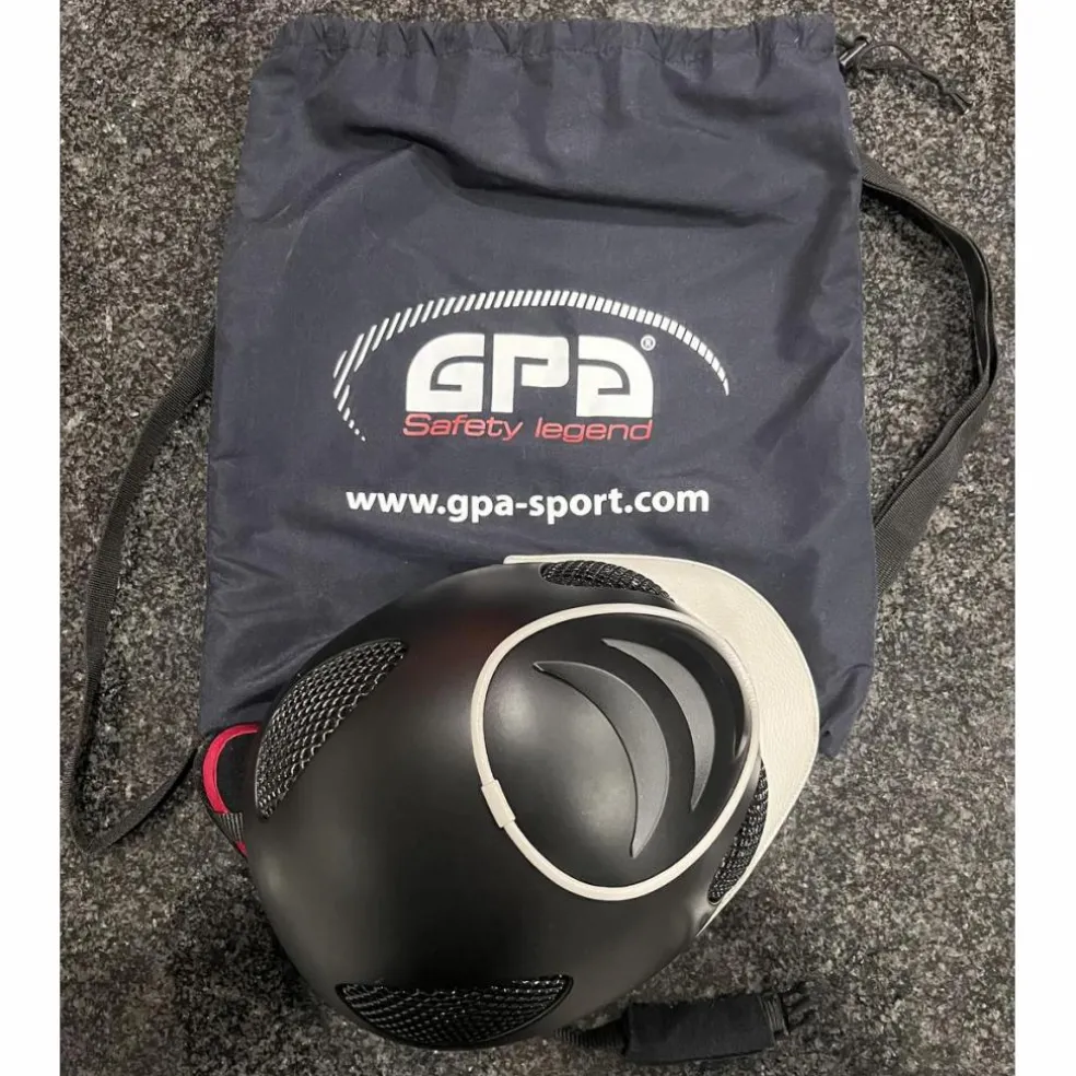 Casque gpa speed air leather noir/gris Taille 58 (59 GPA)
