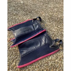 chaps cuir bleu marine et bordures rose