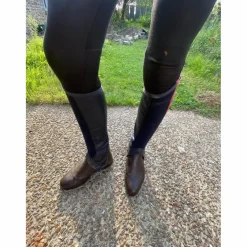 chaps cuir bleu marine et bordures rose