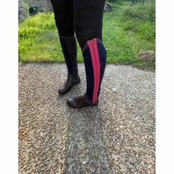 chaps cuir bleu marine et bordures rose