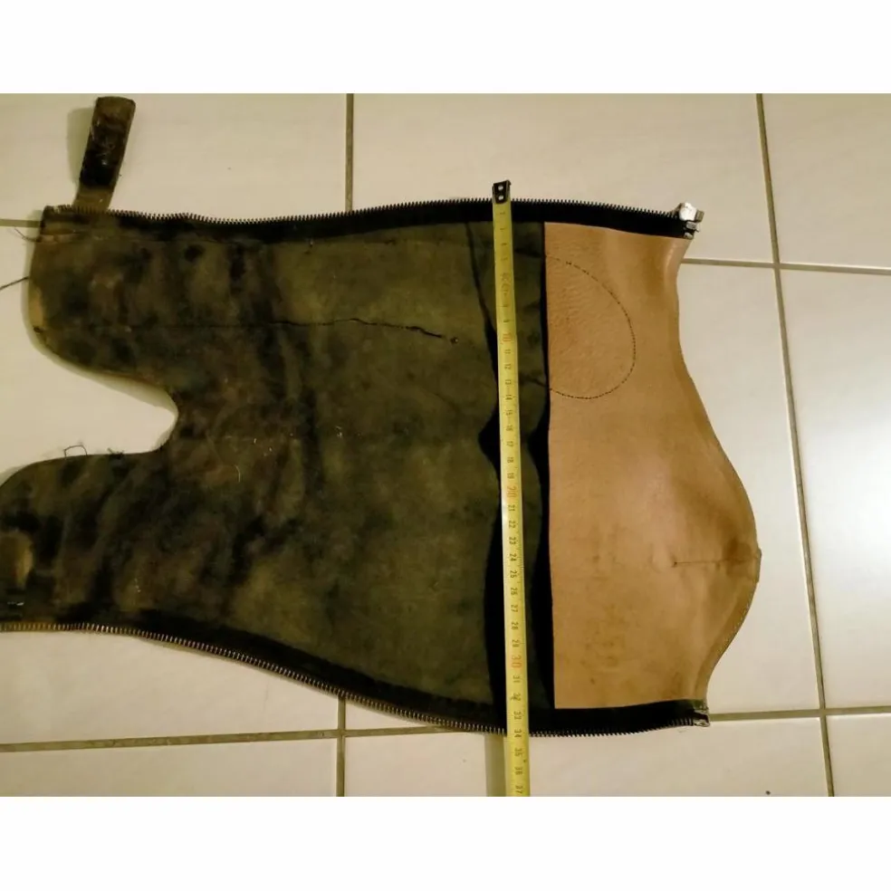 Chaps cuir noires