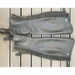 Chaps en cuir noir