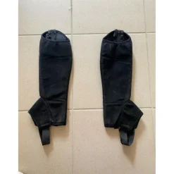 Chaps noir 10 ans