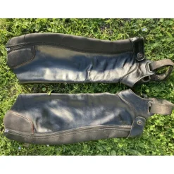 chaps noir detaille paillette