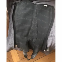 Chaps noires