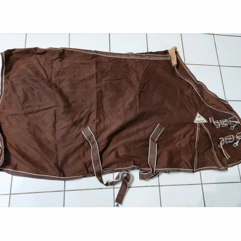 Chemise d'écurie marron de la marque EQUITHEME