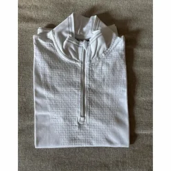Chemise Mountain Horse